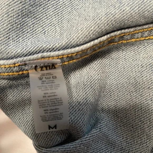 ZYIA Crossroads Denim Jacket - Picture 7 of 7